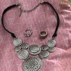 Elegant Silver Necklace and Ring Set
